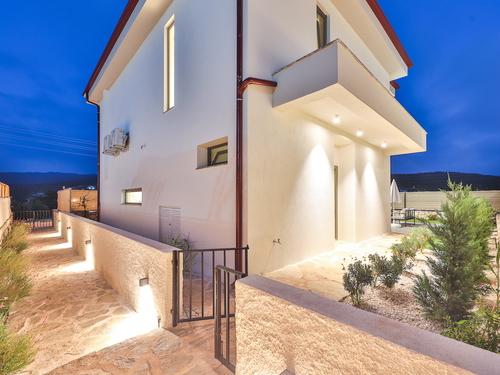  gece  -  Kasım
  | Kaş Çukurbağ'da Modern ve Korunaklı Villa Kiralama